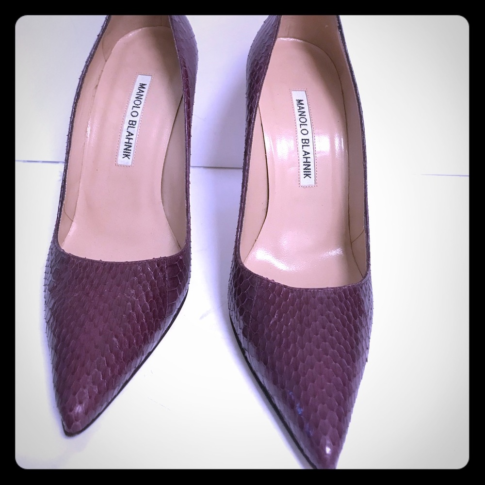 Manolo Blahnik maroon snake skin heels